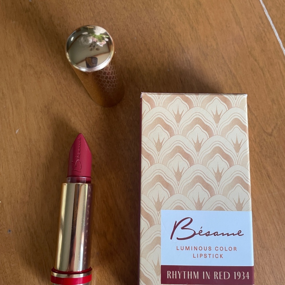 Besame Cosmetics Rythm In Red lipstick - NIB - Picture 3 of 4